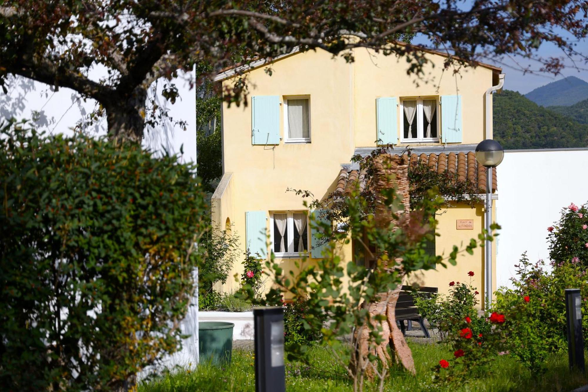 Vacances Leo Lagrange - Le Village Des Lavandes Montbrun-les-Bains Buitenkant foto